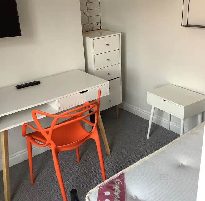 Nelthorpe St // 3 Bed // JULY 2026 - Image 3